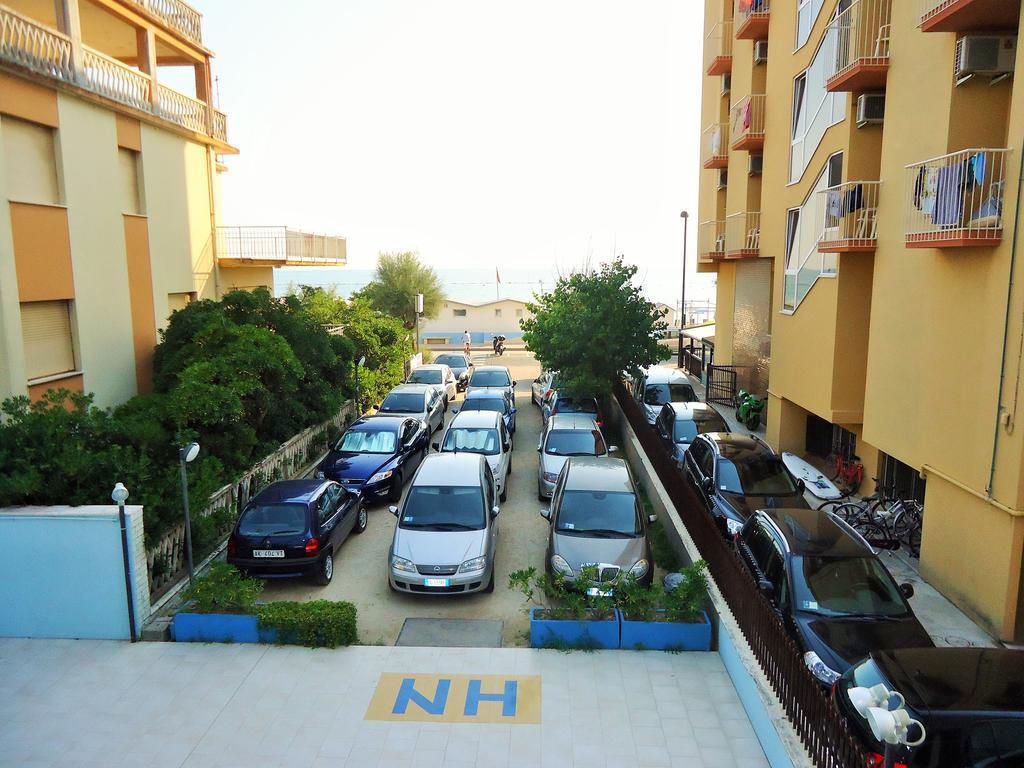 Hotel Niagara Marotta Bagian luar foto